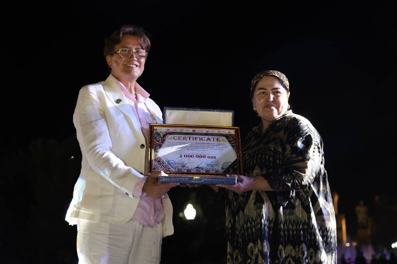 Xalqaro festival natijalari: «Eng yaxshi kashtado‘z» nominatsiyasi g‘oliblari taqdirlandi